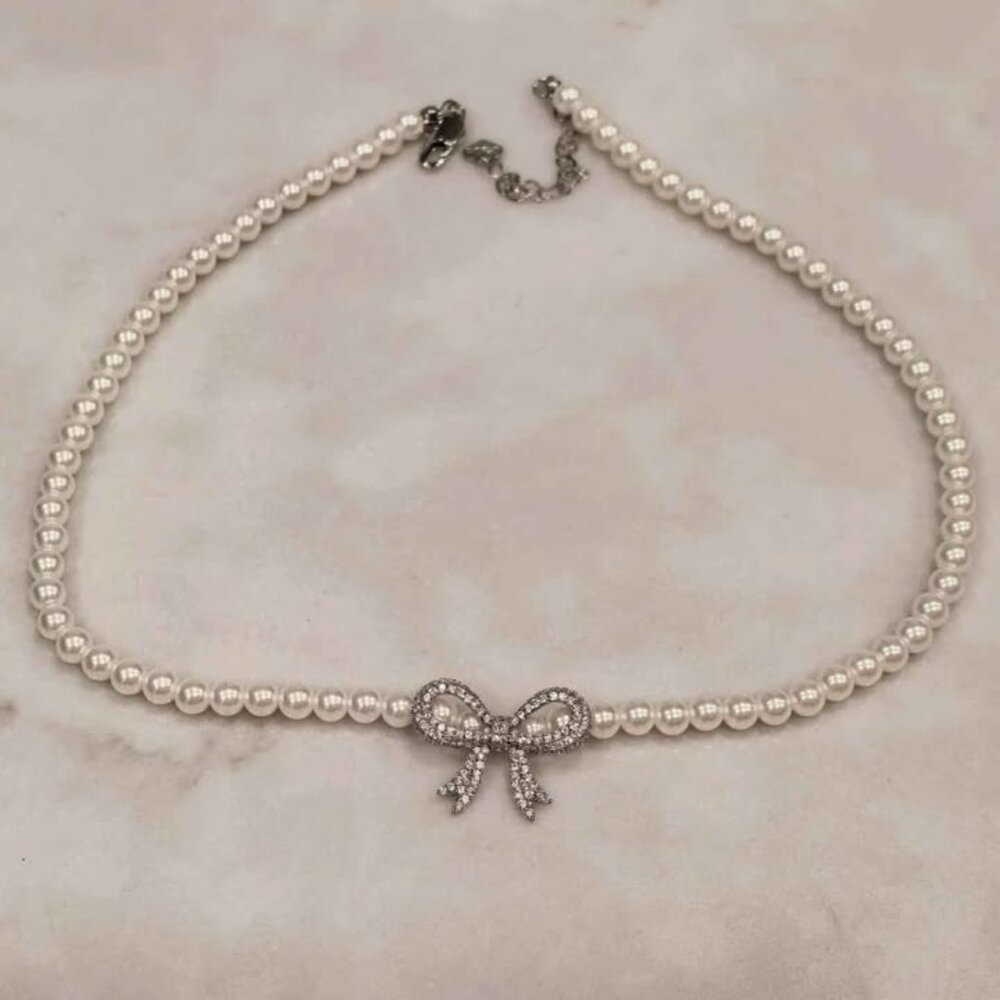 Faux Pearl Bow Choker Necklace